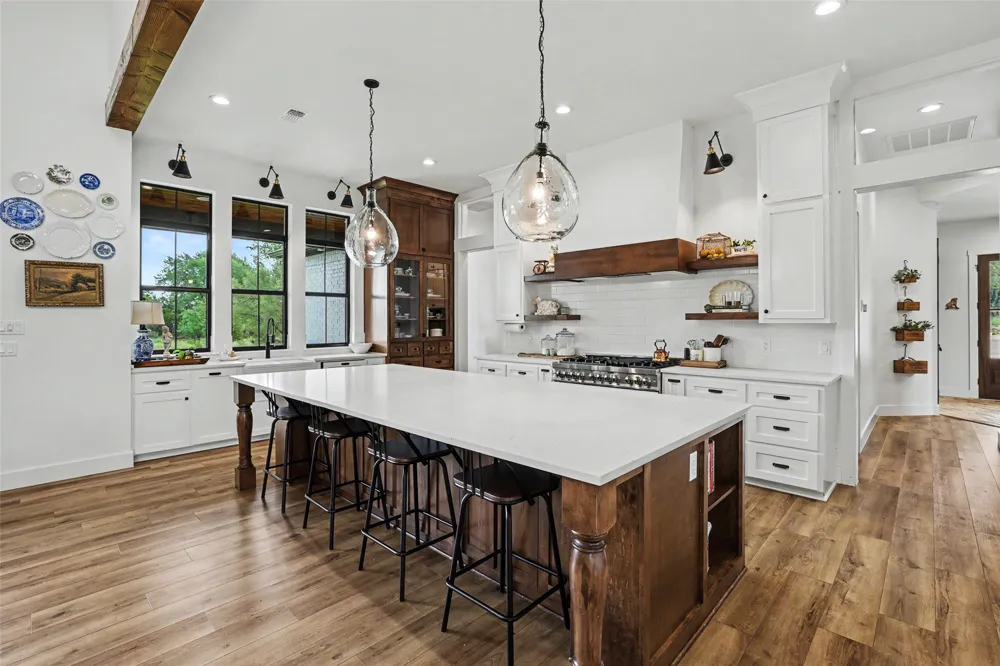 7670 Shiny Top Ranch Lane Salado, TX 76571