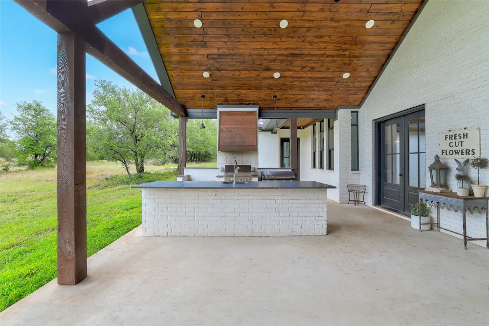 7670 Shiny Top Ranch Lane Salado, TX 76571