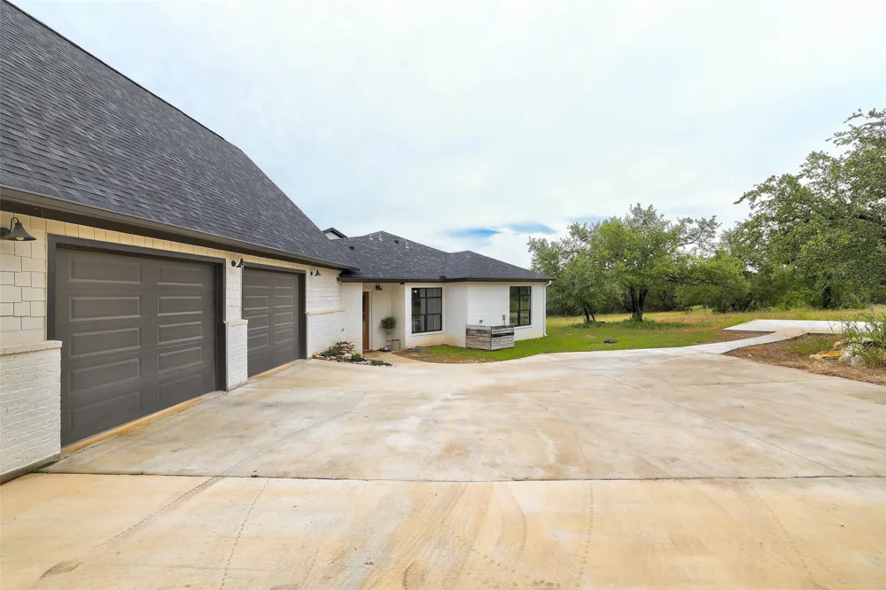 7670 Shiny Top Ranch Lane Salado, TX 76571