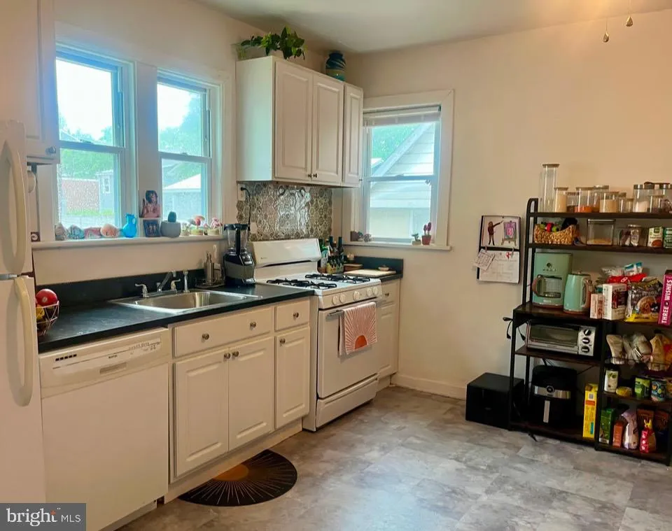 314 W 4TH STREET Palmyra, NJ 08065