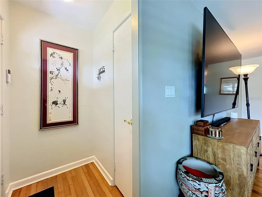 2806 VINE STREET Orlando, FL 32806