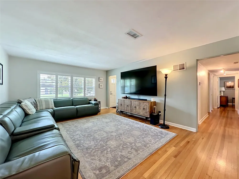 2806 VINE STREET Orlando, FL 32806