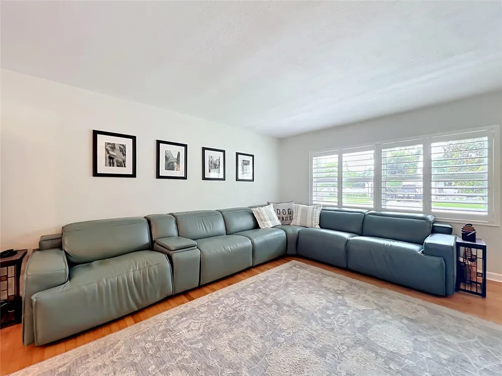 2806 VINE STREET Orlando, FL 32806