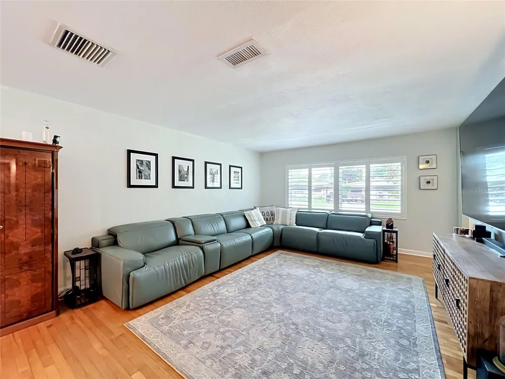 2806 VINE STREET Orlando, FL 32806