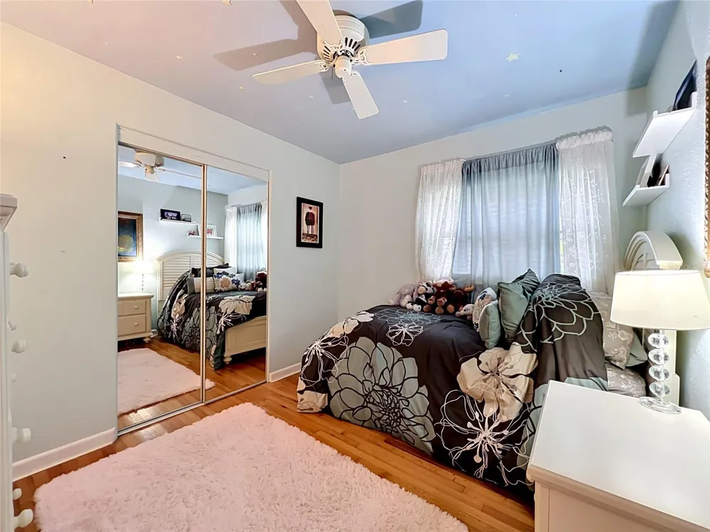 2806 VINE STREET Orlando, FL 32806