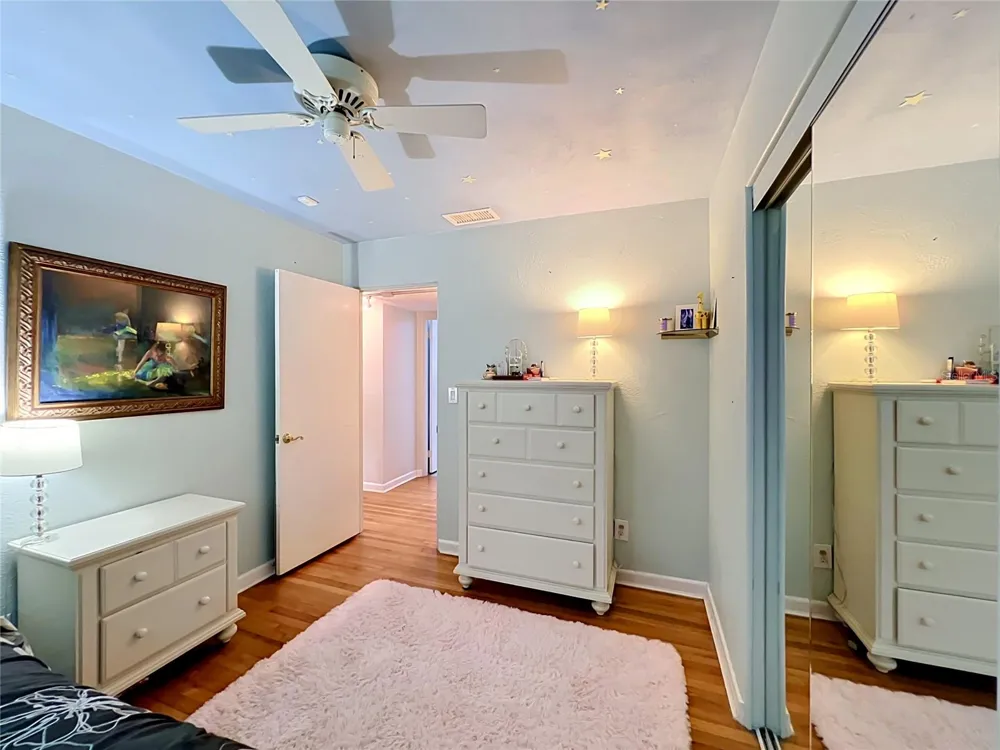 2806 VINE STREET Orlando, FL 32806