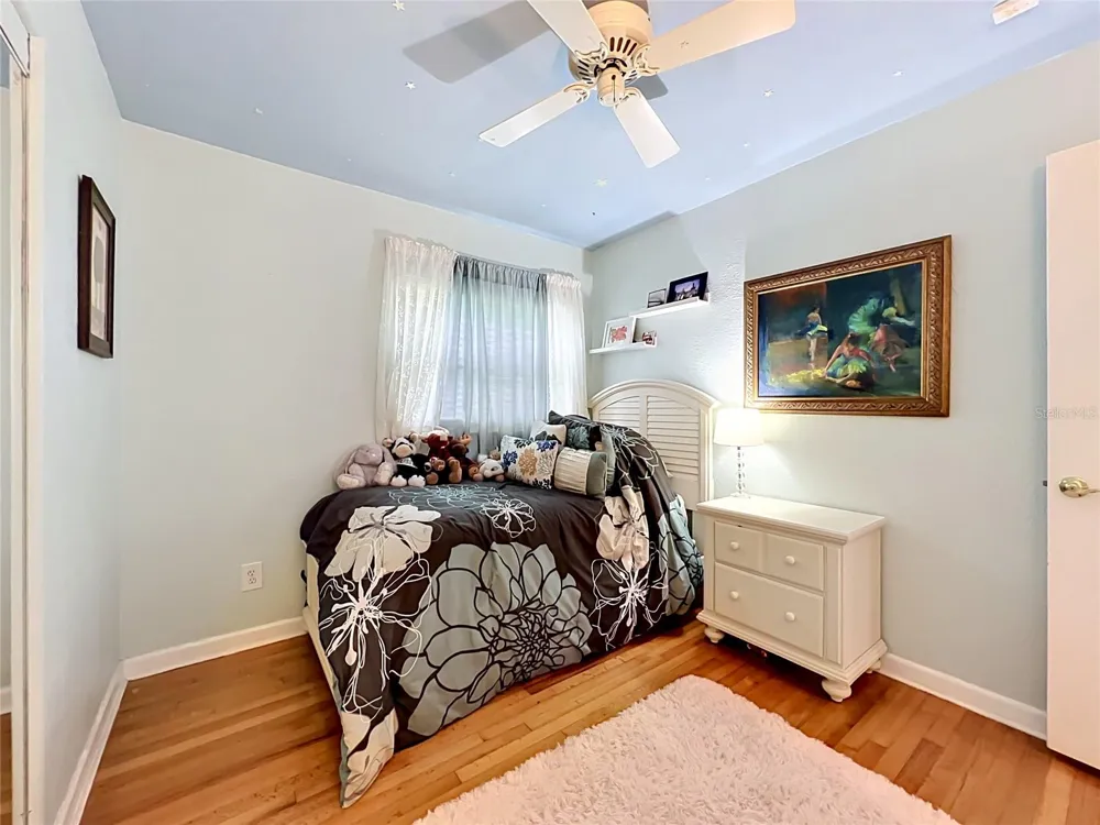 2806 VINE STREET Orlando, FL 32806