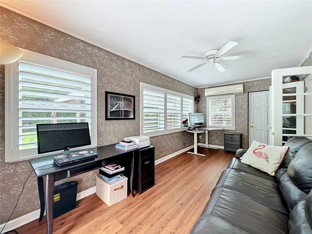 2806 VINE STREET Orlando, FL 32806