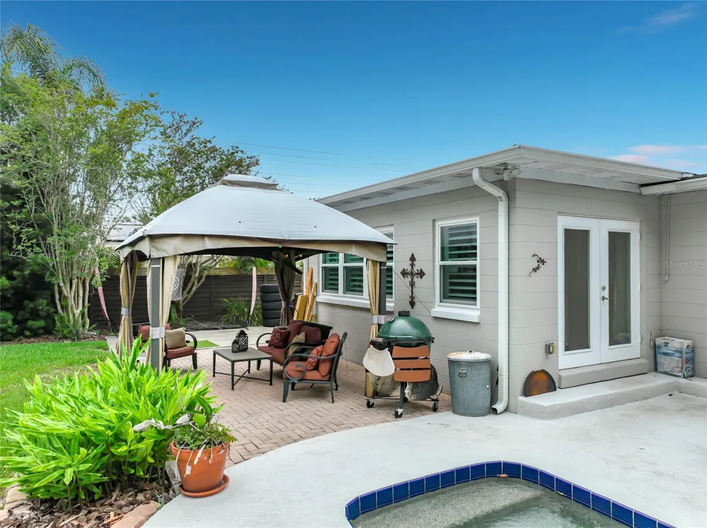 2806 VINE STREET Orlando, FL 32806