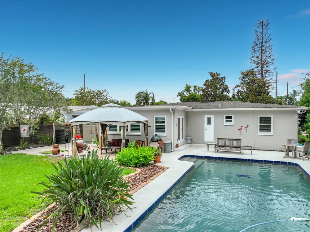 2806 VINE STREET Orlando, FL 32806
