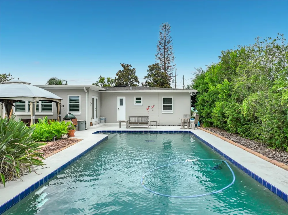 2806 VINE STREET Orlando, FL 32806