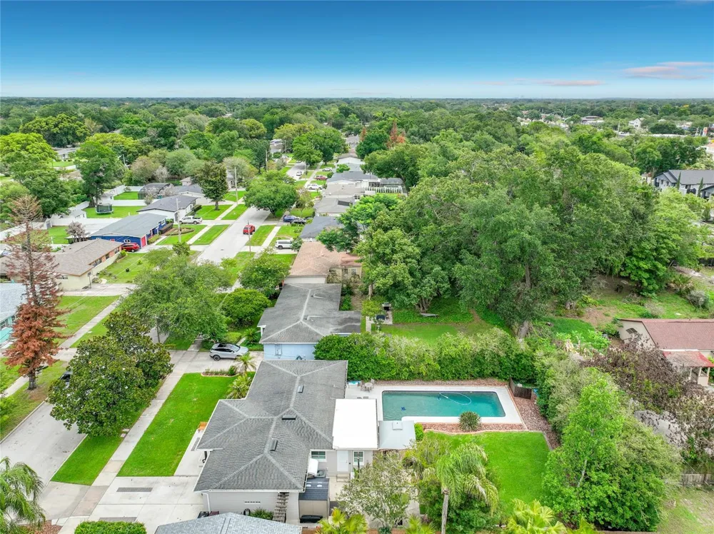 2806 VINE STREET Orlando, FL 32806