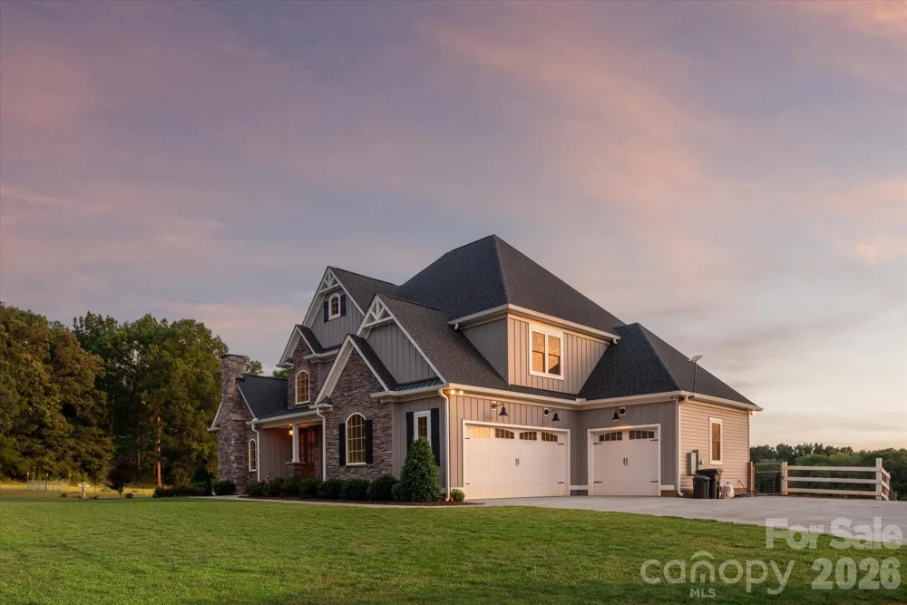 2206 Camden Road Wingate, NC 28174