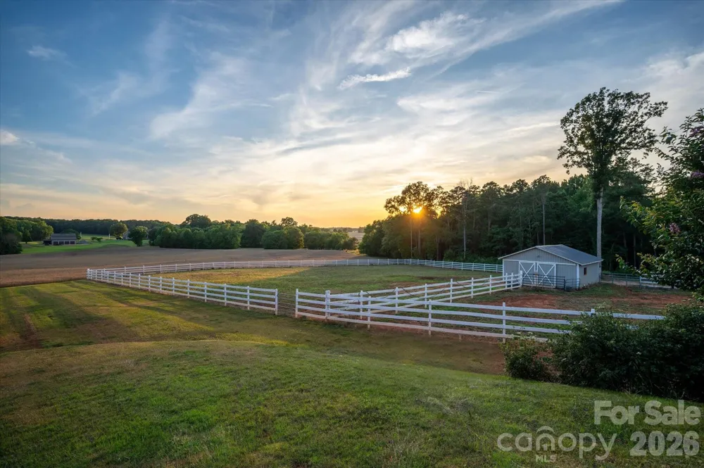 2206 Camden Road Wingate, NC 28174