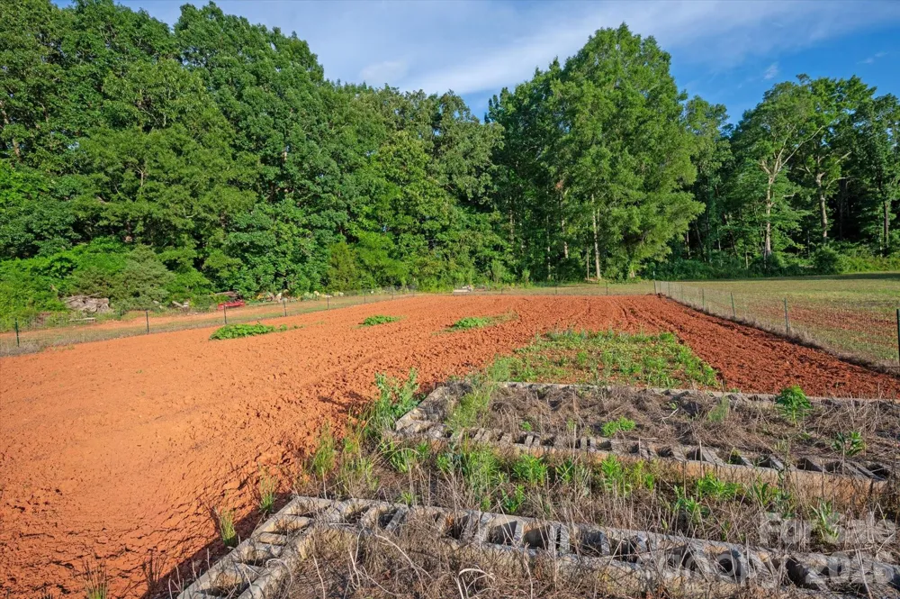 2206 Camden Road Wingate, NC 28174