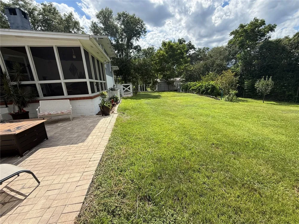 305 WHITE OAK DRIVE Altamonte Springs, FL 32701