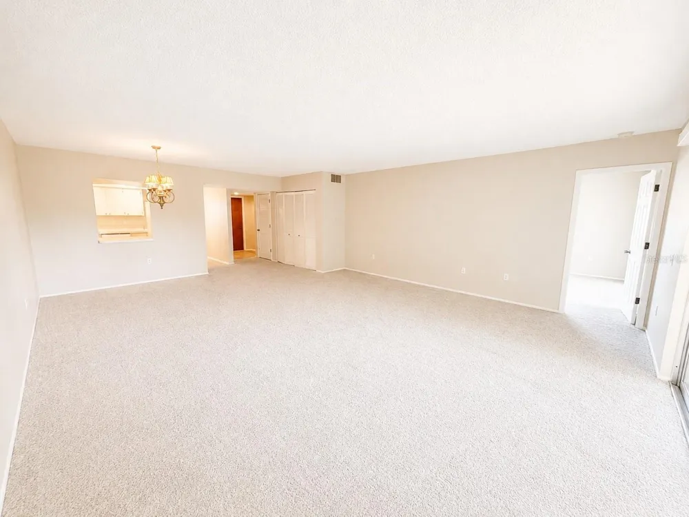 211 RUBENS DRIVE #E Nokomis, FL 34275