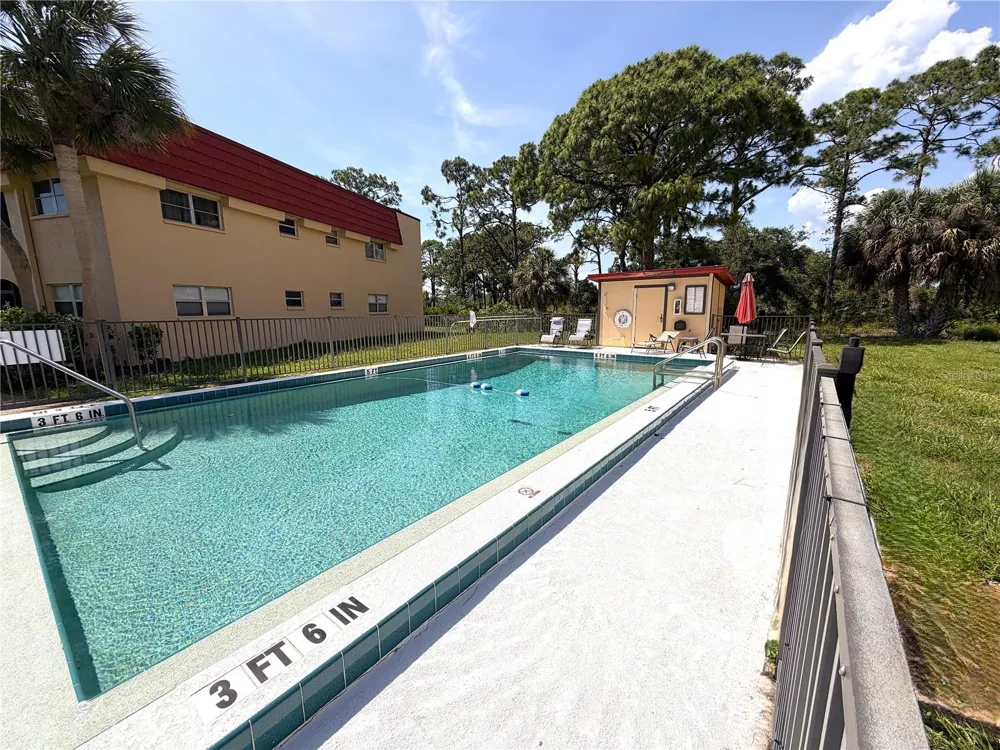 211 RUBENS DRIVE #E Nokomis, FL 34275