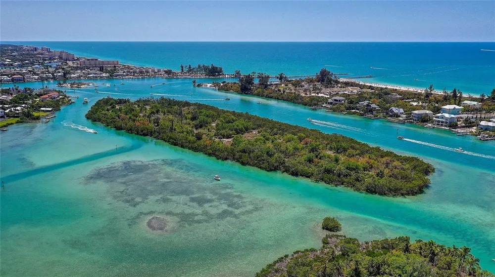 211 RUBENS DRIVE #E Nokomis, FL 34275