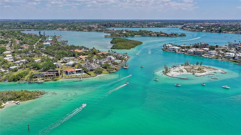 211 RUBENS DRIVE #E Nokomis, FL 34275