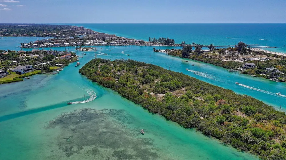 211 RUBENS DRIVE #E Nokomis, FL 34275