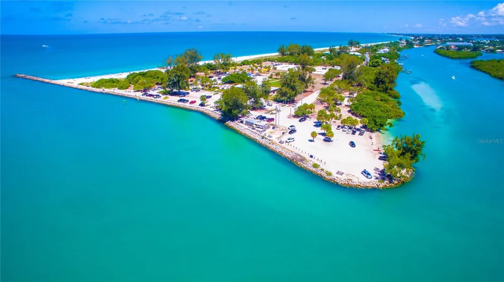 211 RUBENS DRIVE #E Nokomis, FL 34275