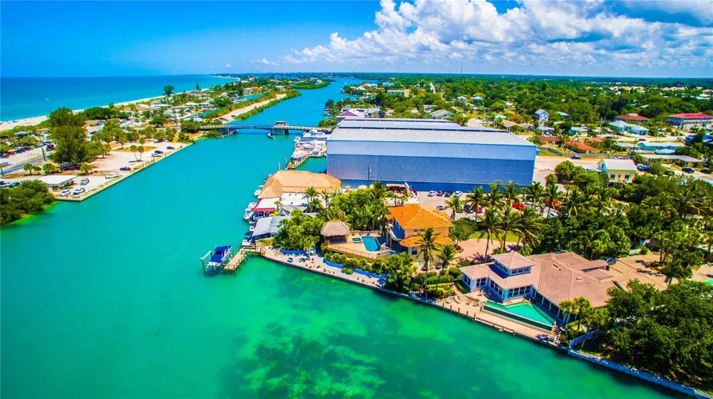 211 RUBENS DRIVE #E Nokomis, FL 34275