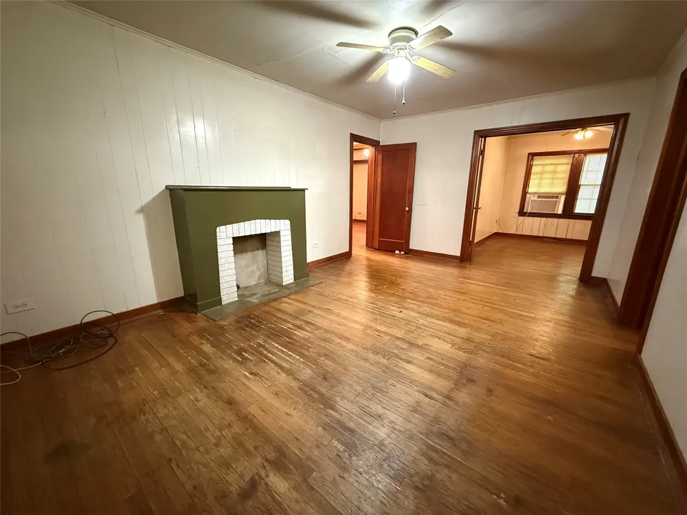 1130 S Buffalo Street Canton, TX 75103