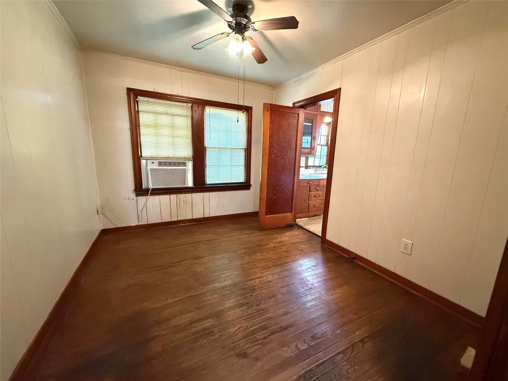 1130 S Buffalo Street Canton, TX 75103