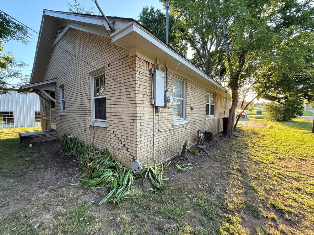 1130 S Buffalo Street Canton, TX 75103