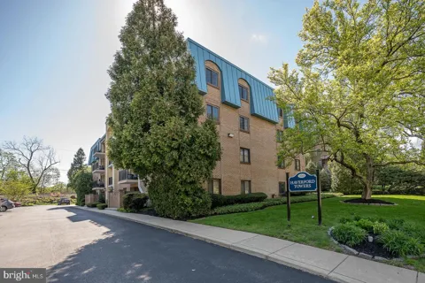 260 W MONTGOMERY AVENUE #304