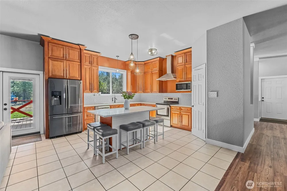 1196 Sunrise Way Evans, WA 99126