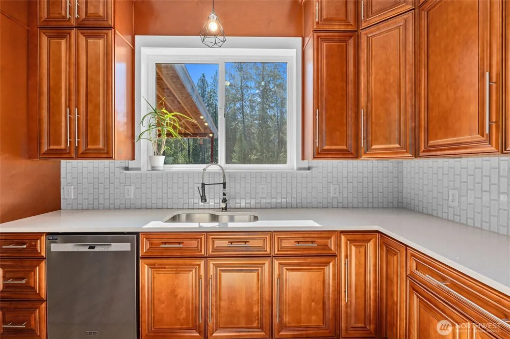 1196 Sunrise Way Evans, WA 99126