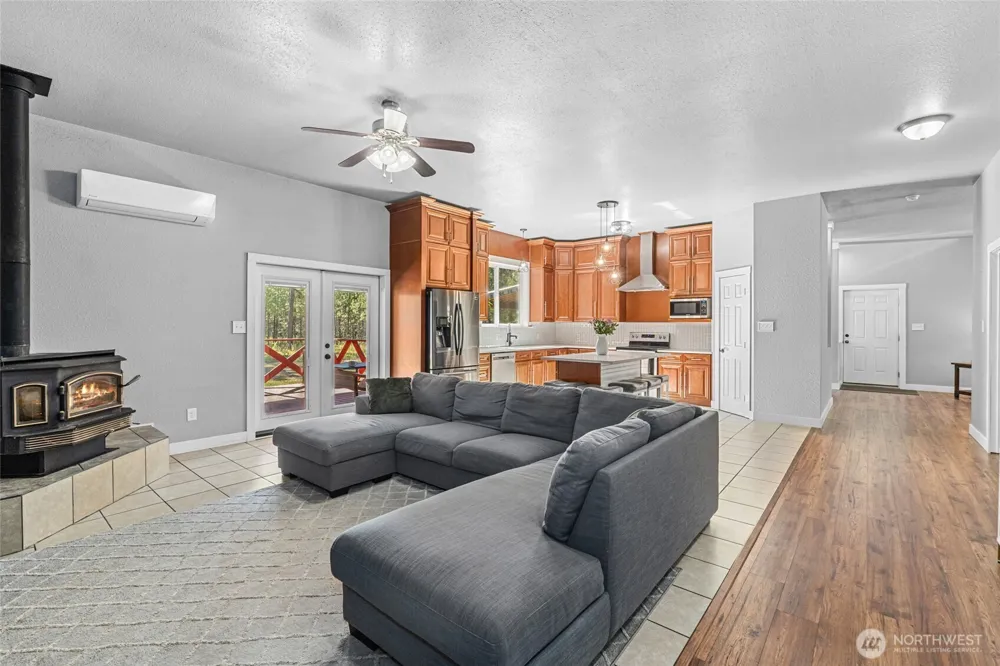 1196 Sunrise Way Evans, WA 99126