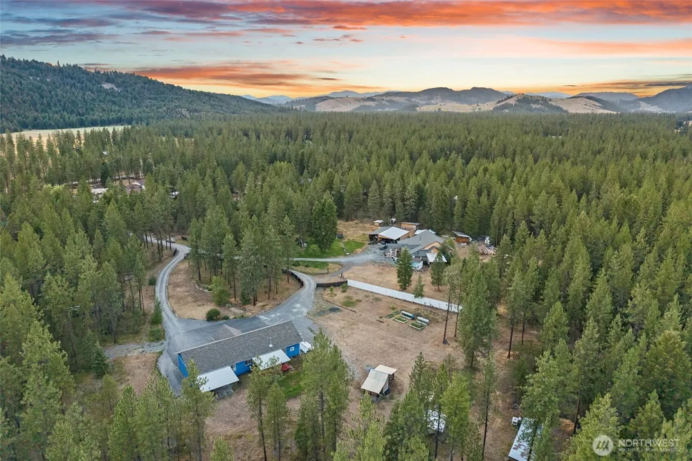 1196 Sunrise Way Evans, WA 99126