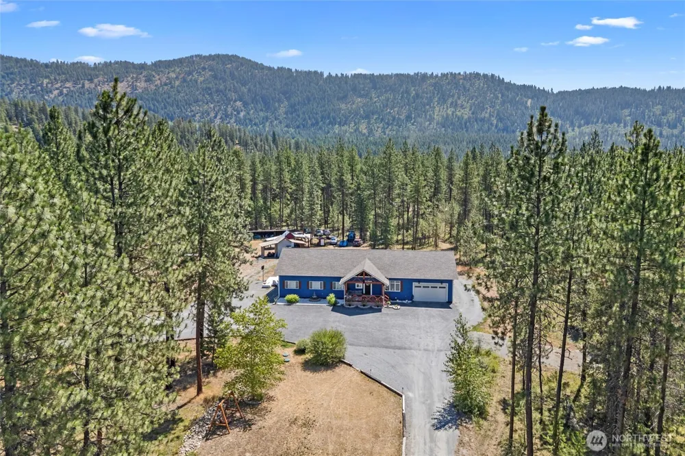 1196 Sunrise Way Evans, WA 99126