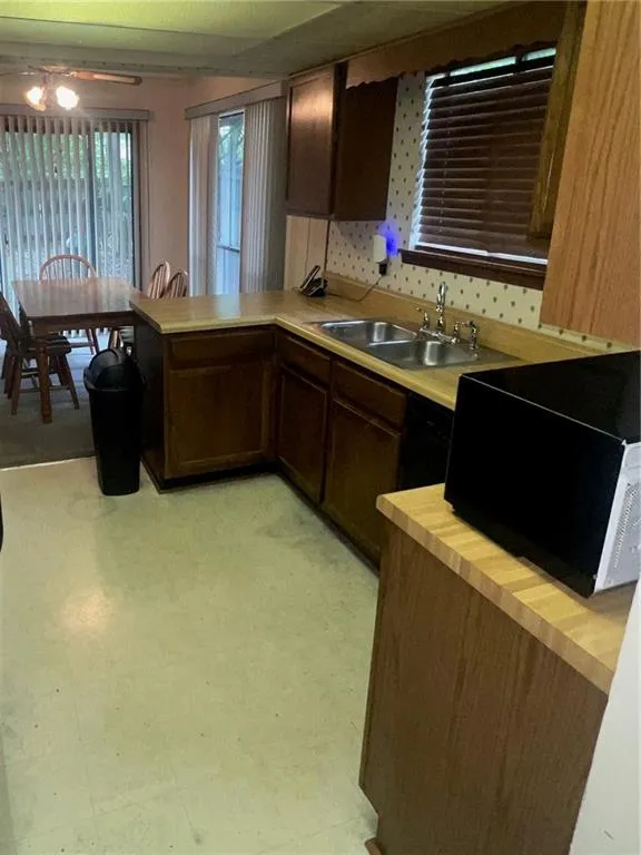 415 Hickory Fork College Park, GA 30349