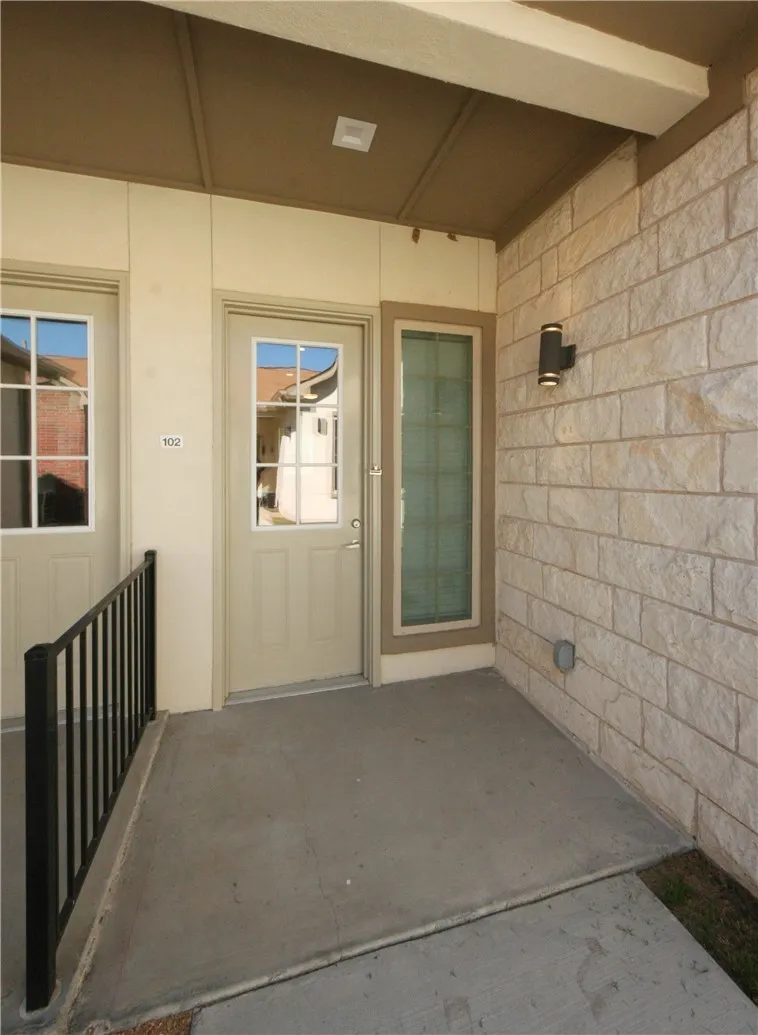 2400 Louis Henna Boulevard #108