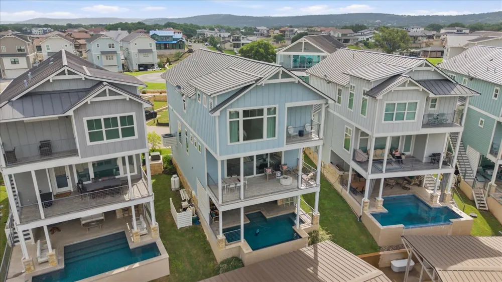 208 Marina Bluff Kingsland, TX 78639
