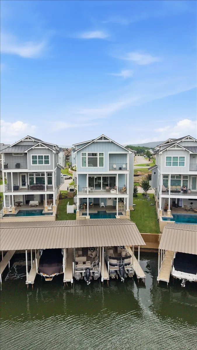208 Marina Bluff Kingsland, TX 78639