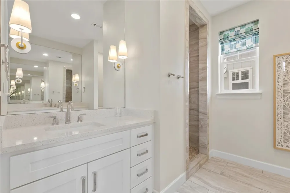 208 Marina Bluff Kingsland, TX 78639