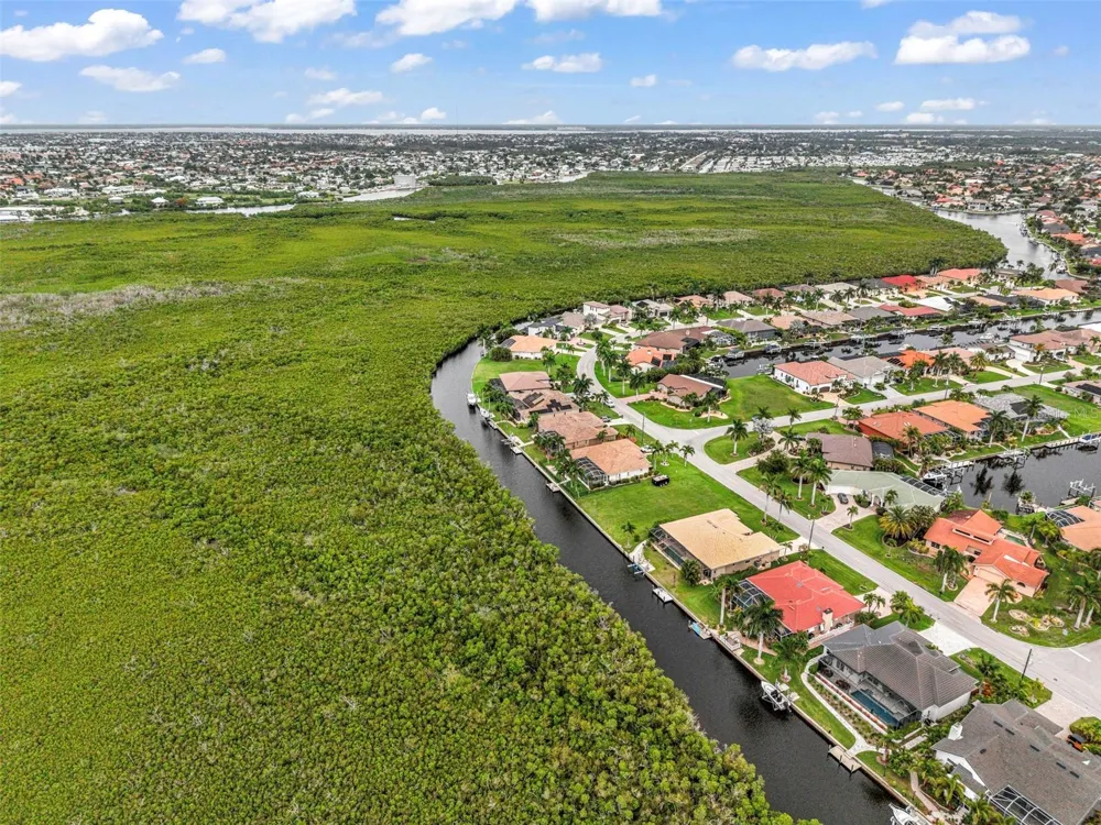 645 MACEDONIA DRIVE Punta Gorda, FL 33950