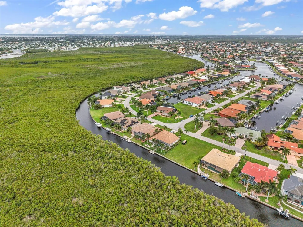 645 MACEDONIA DRIVE Punta Gorda, FL 33950