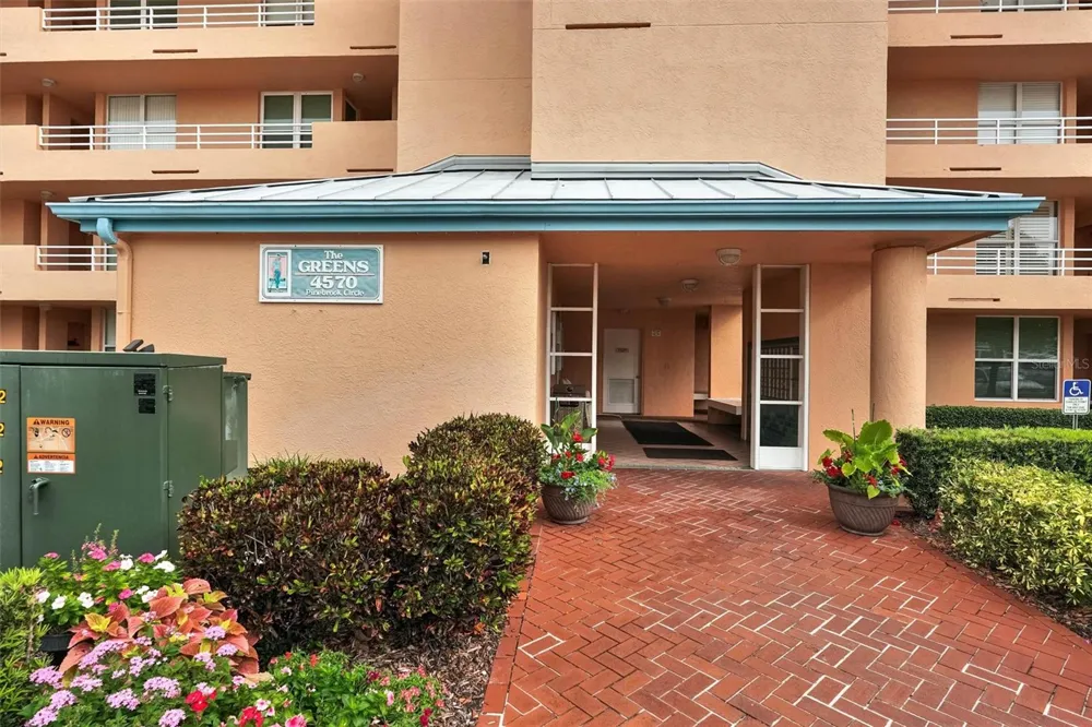 4570 PINEBROOK CIRCLE CIRCLE #404 Bradenton, FL 34209