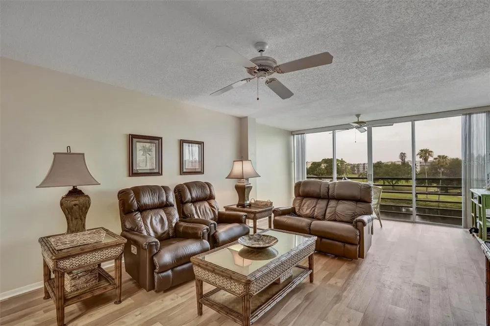 4570 PINEBROOK CIRCLE CIRCLE #404 Bradenton, FL 34209