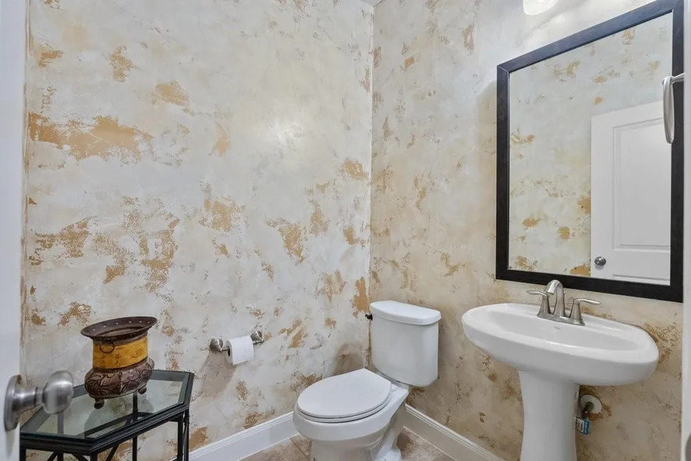 416 Via Regatta Drive Webster, TX 77598