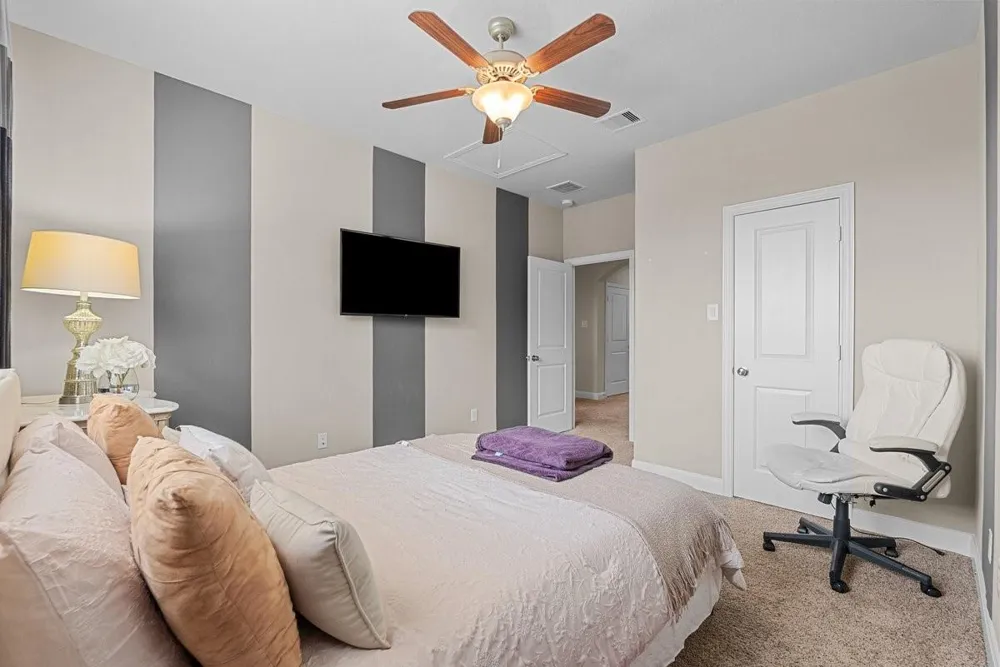 416 Via Regatta Drive Webster, TX 77598