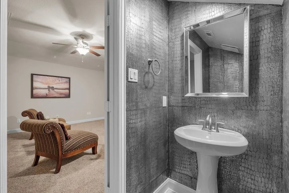 416 Via Regatta Drive Webster, TX 77598