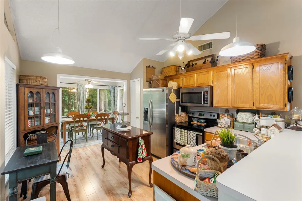 177 Woodfern Glen Holly Lake Ranch, TX 75765