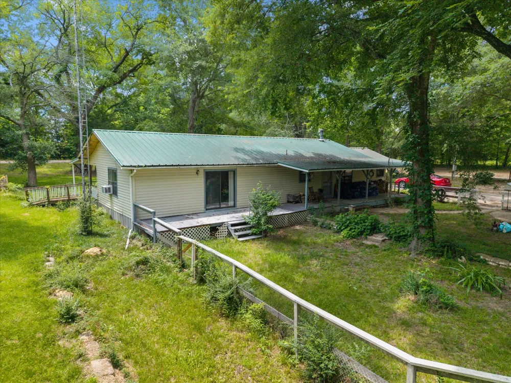 18459 Fm 16 E Winona, TX 75792